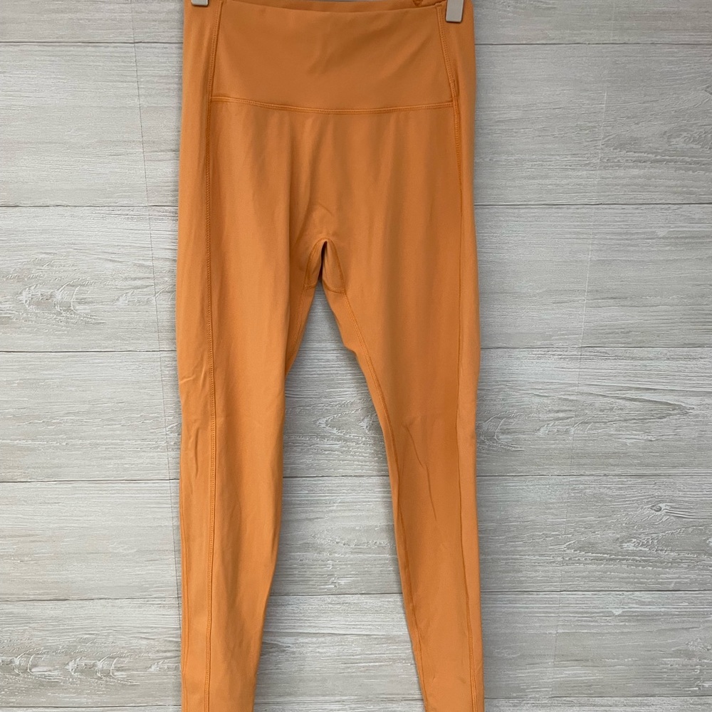 | Alphalete | amplify leggings. Size M. - Picture 2 of 9